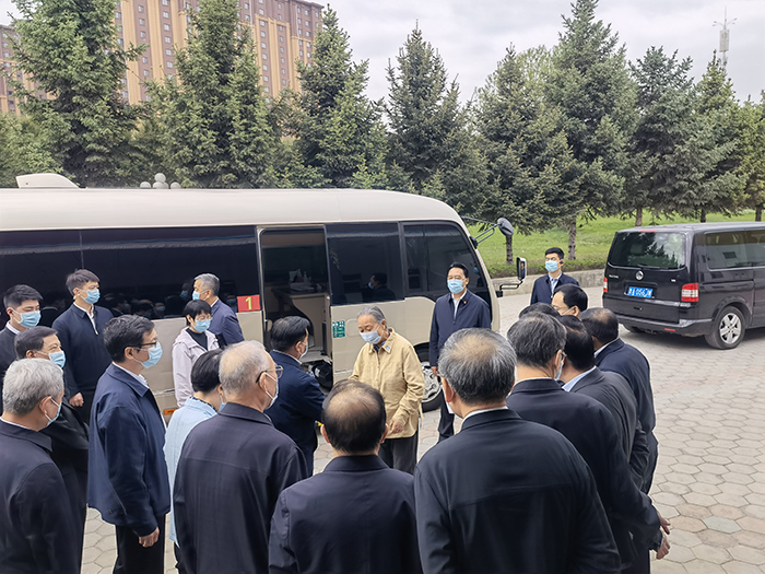 推動中醫(yī)藥事業(yè)發(fā)展振興，全國人大常委會執(zhí)法檢查組蒞臨奇正調(diào)研指導