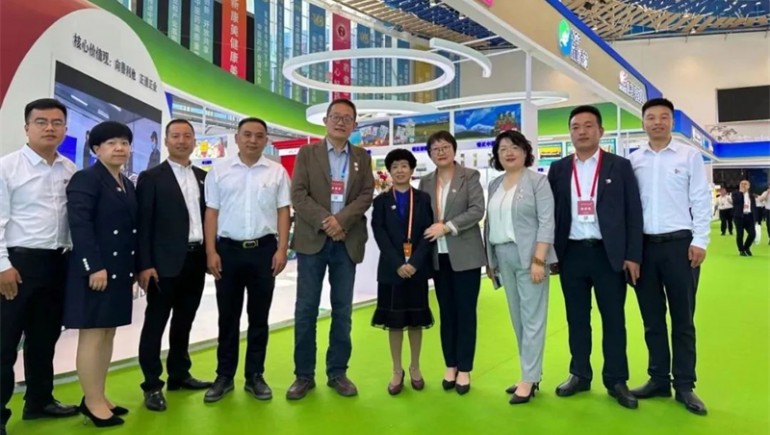 【以“藥”會(huì)友，共襄盛事】甘肅奇正實(shí)業(yè)集團(tuán)有限公司亮相第四屆中國(guó)（甘肅）中醫(yī)藥產(chǎn)業(yè)博覽會(huì)