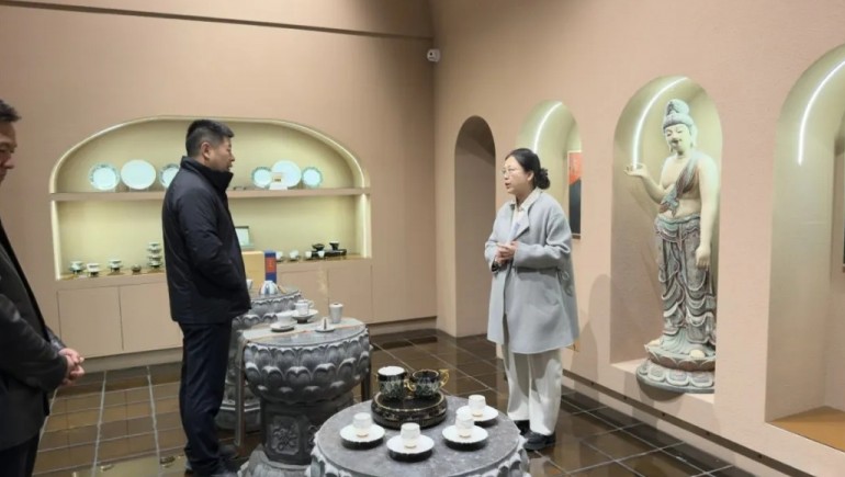 甘肅省酒泉市委常委、敦煌市委書(shū)記王彥群調(diào)研指導(dǎo)九色鹿鳴運(yùn)營(yíng)和發(fā)展